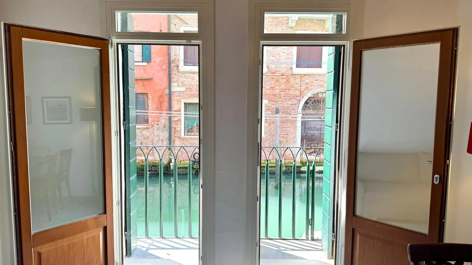 Quiet Apartment With Canal View Veneza