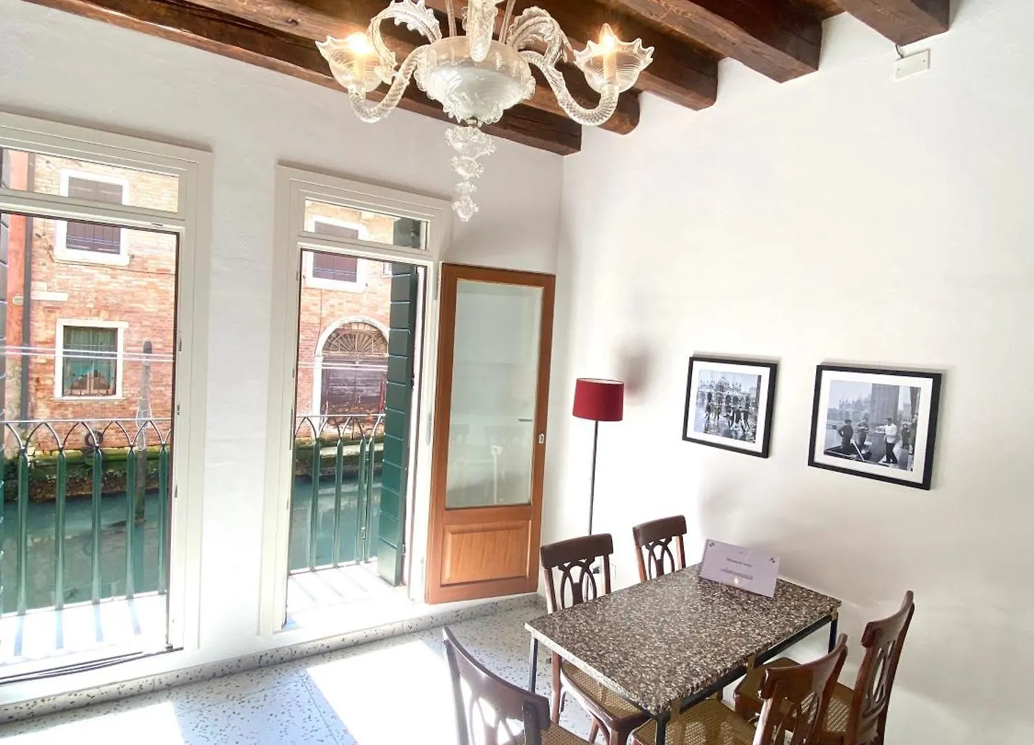 Quiet Apartment With Canal View Veneza